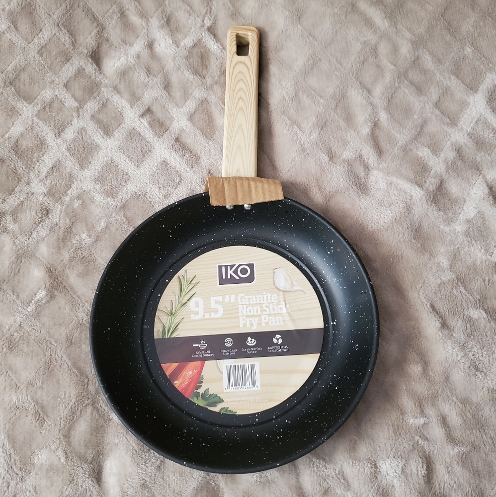 9.5 inch granite frying pan